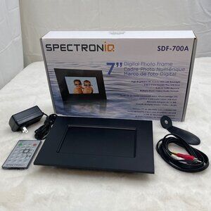 Spectroniq 7" Digital Photo Frame SDF-700A Tested Works Complete in Box
